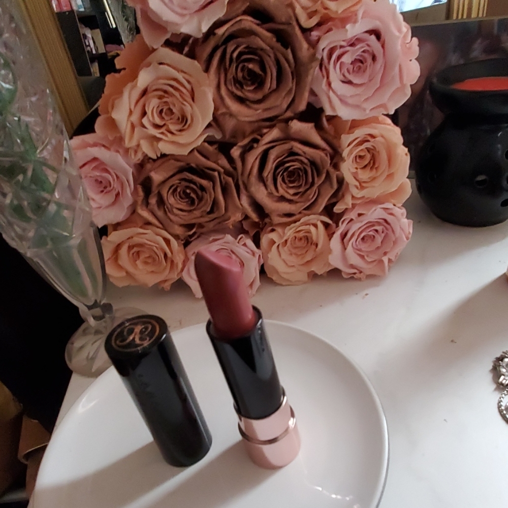 Anastasia Beverly Hills matte lipstick Stevie
